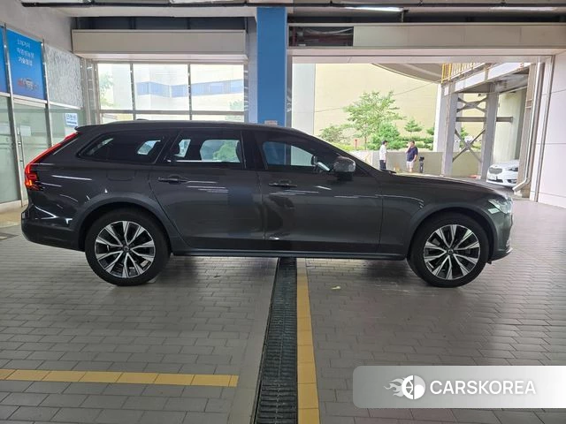 Volvo V90 Cross-Country 2021 Серый из Кореи, фото 4
