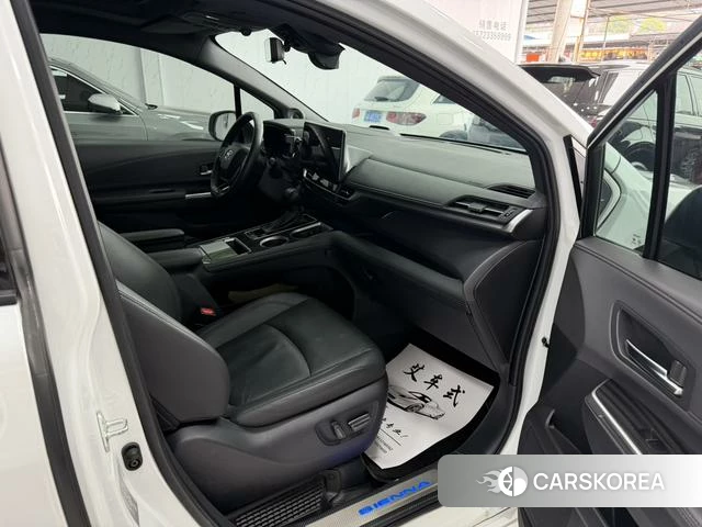Toyota Saina 2022 Белый из Китая, фото 4