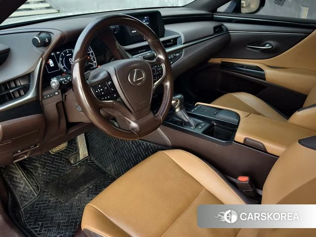 Lexus ES id 4261664 из Китая 13