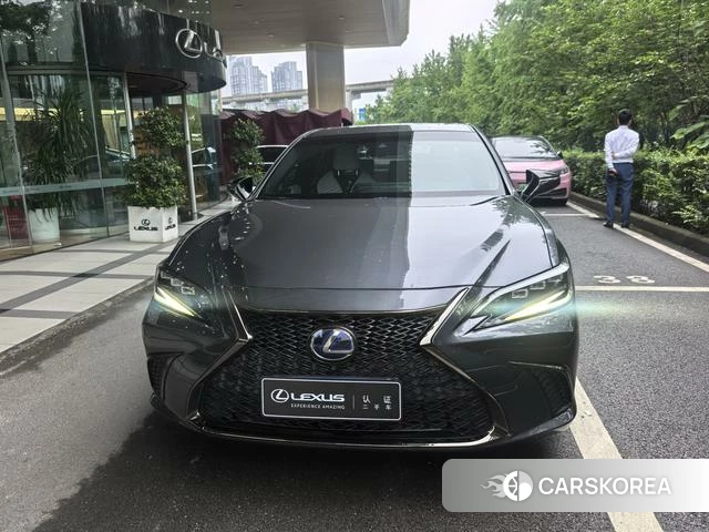 Lexus ES id 4334925 из Китая 7