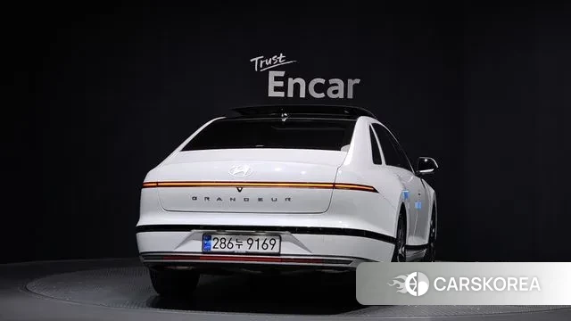 Hyundai Grandeur (GN7) id 3316643 из Кореи 14