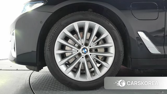 BMW 5 Series (G30) id 4293730 из Кореи 26