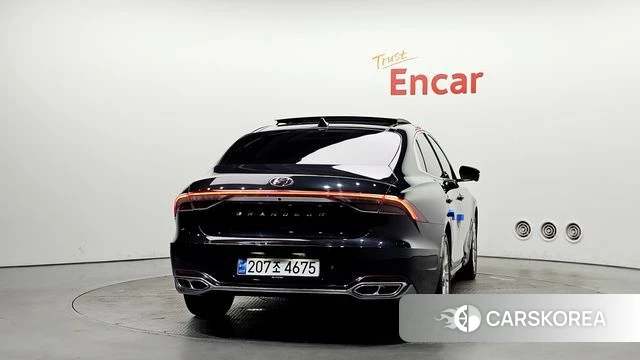Hyundai The New Grandeur IG Hybrid id 4350684 из Кореи 14
