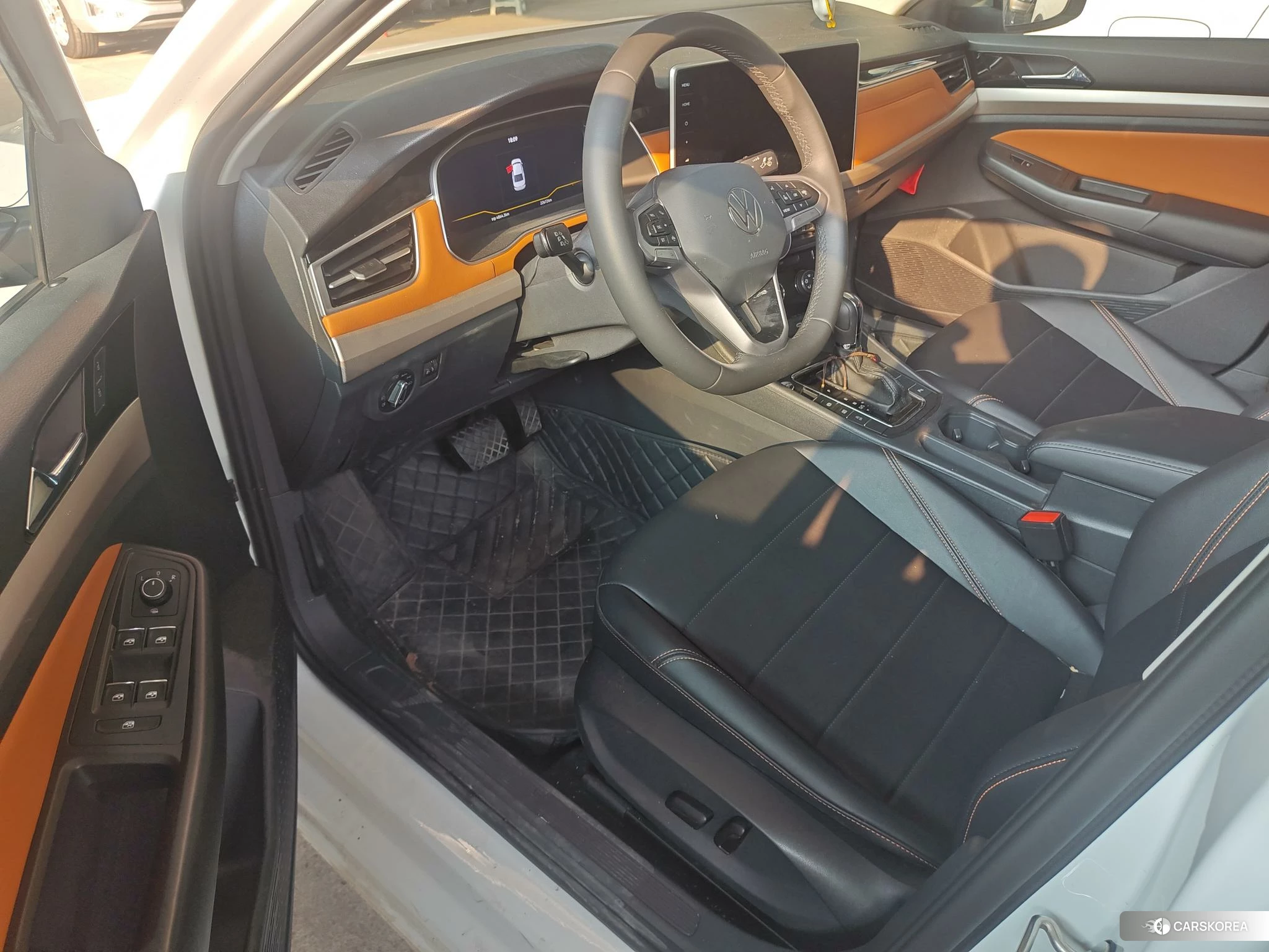 Volkswagen Bora 2024 Белый из Китая, фото 4