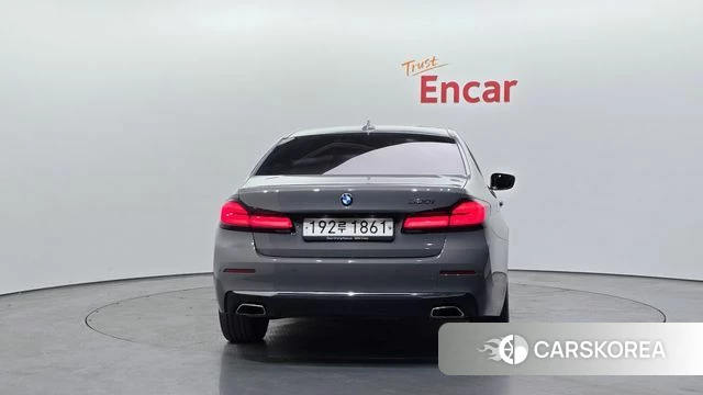 BMW 5 Series (G30) id 3794162 из Кореи 14