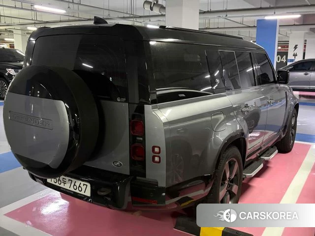 Land Rover Defender (L663) 2023 Серебристо-серый из Кореи, фото 4