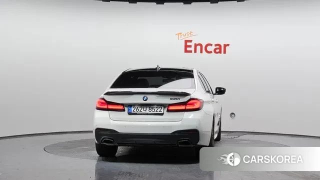 BMW 5 Series (G30) id 2939344 из Кореи 14