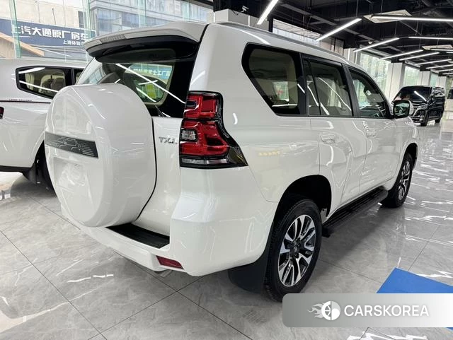 Toyota Prado (imported) 2023 Белый из Китая, фото 4