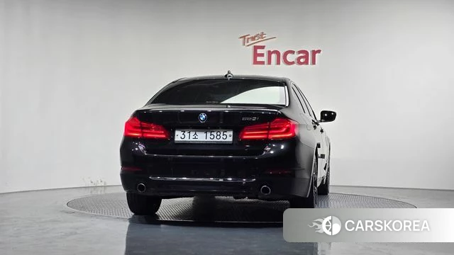 BMW 5 Series (G30) id 4285965 из Кореи 14