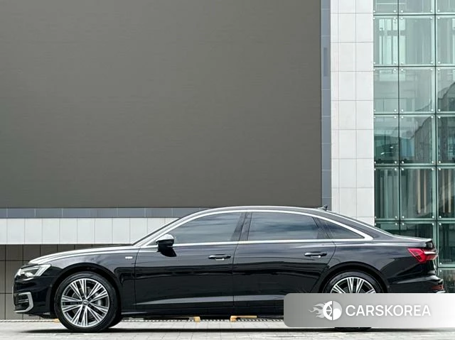 Audi A6L id 4290438 из Китая 9