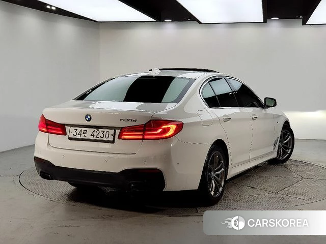 BMW 5 Series (G30) id 4403524 из Кореи 14