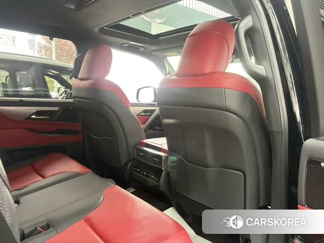 Lexus LX 2023 Черный из Китая, фото 4