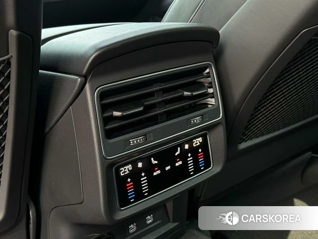 Audi Q8 2021 Синий из Китая, фото 6