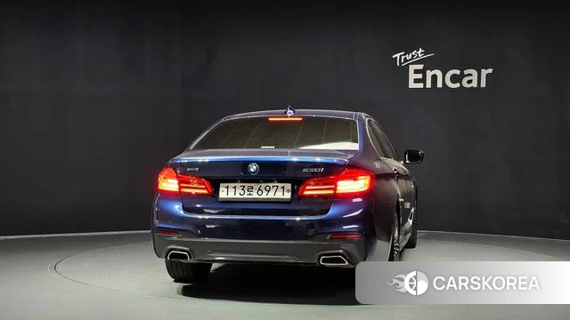 BMW 5 Series (G30) id 4895066 из Кореи 14