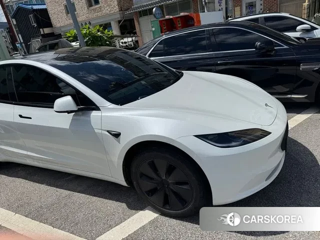 Tesla Model 3 2024 Белый из Кореи, фото 4