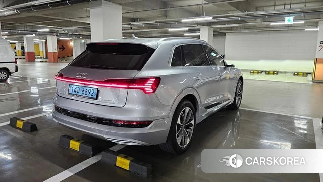 Audi e-Tron id 4535626 из Кореи 14