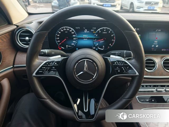 Mercedes-Benz E-class id 4258602 из Китая 16