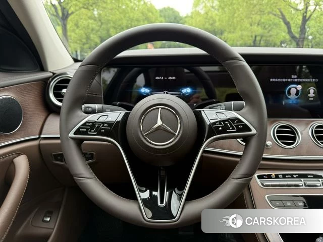 Mercedes-Benz E-class id 4348633 из Китая 12