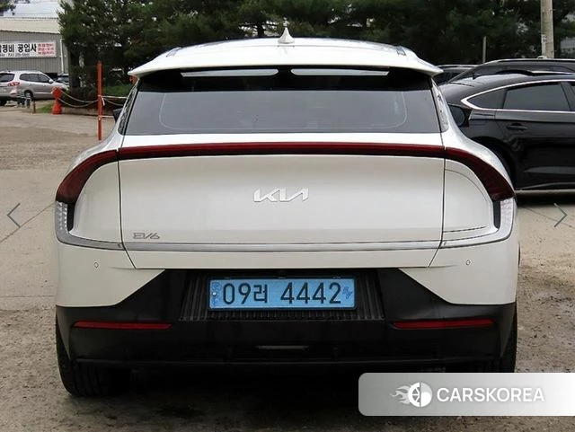 Kia EV6 2022 Белый из Кореи, фото 4