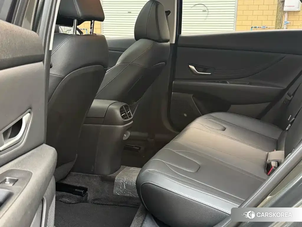 Hyundai Elantra 2026 Silver/gray из Китая, фото 4