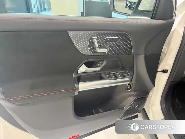 Mercedes-Benz EQA H243 2025 Белый из Кореи, фото 5