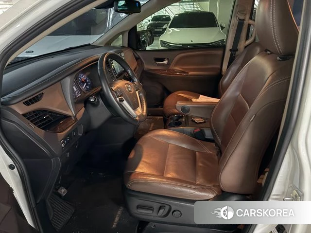 Toyota Sienna id 3853693 из Кореи 8