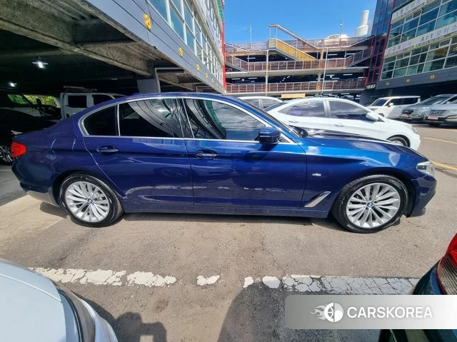 BMW 5 Series (G30) id 4502617 из Кореи 13