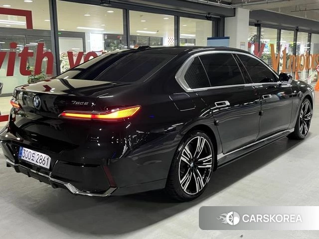 BMW 7 Series (G70) id 3933603 из Кореи 11