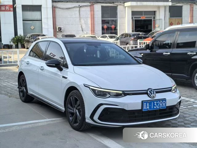 Volkswagen Golf 2023 Белый из Китая, фото 4
