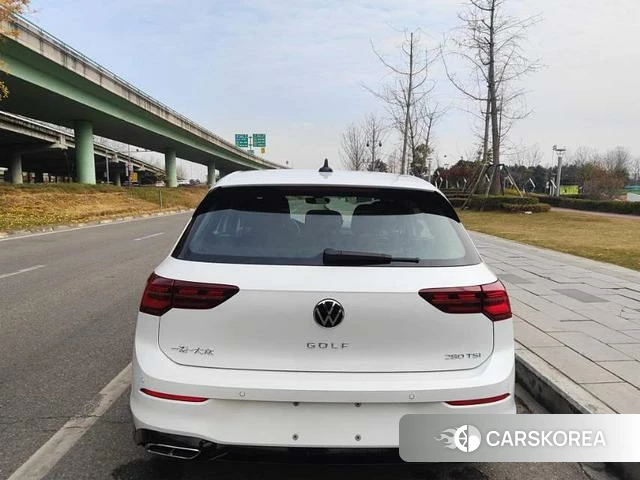 Volkswagen Golf 2025 Белый из Китая, фото 4