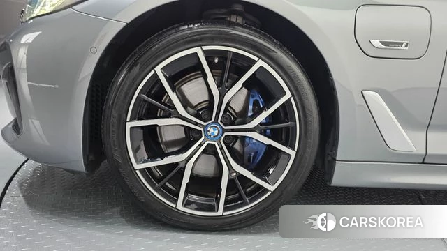 BMW 5 Series (G30) id 4584945 из Кореи 27
