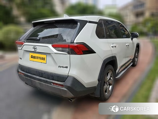 Toyota RAV4 Rongfang 2022 Белый из Китая, фото 4