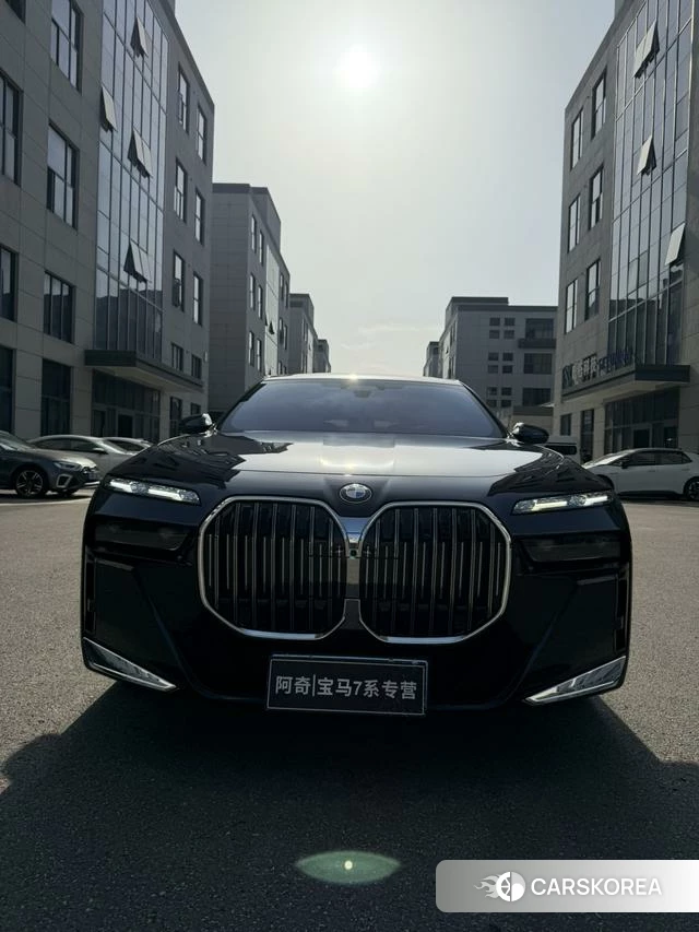 BMW 7 series 2024 Черный из Китая, фото 4