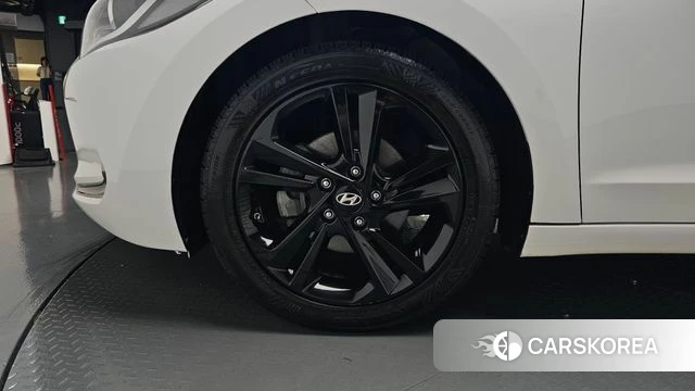 Hyundai Avante AD id 4918910 из Кореи 28
