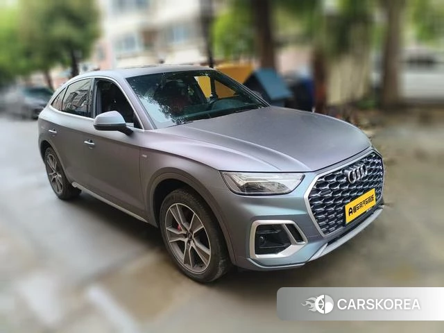 Audi Q5L Sportback 2022 Черный из Китая, фото 4