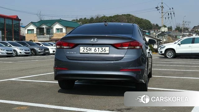 Hyundai Avante AD id 3861653 из Кореи 14