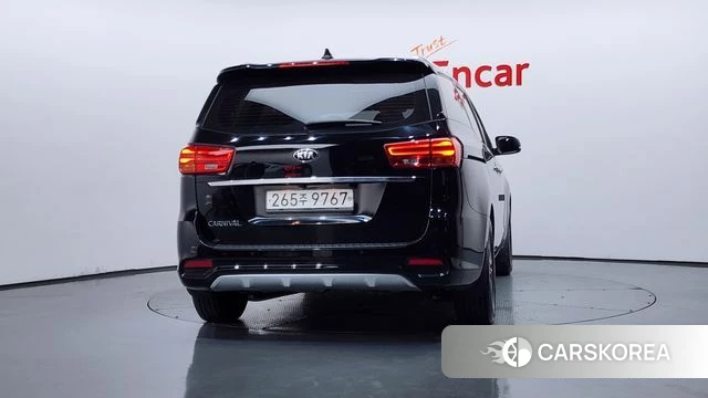 Kia The New Carnival id 4459256 из Кореи 14