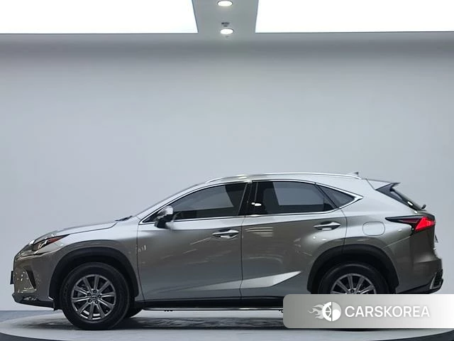Lexus NX id 4298359 из Китая 15