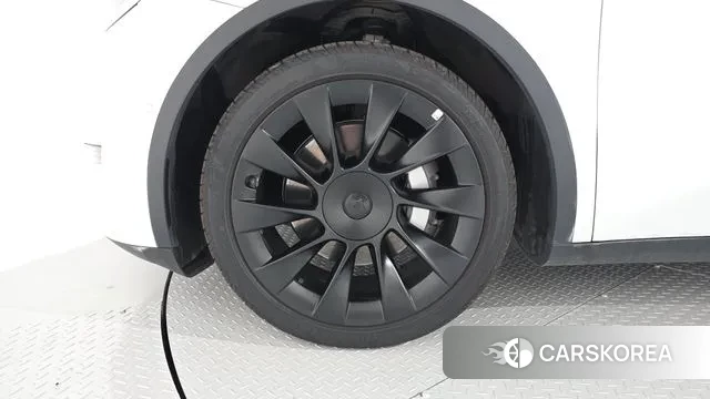 Tesla Model Y id 3280512 из Кореи 14