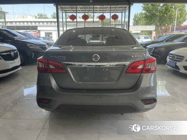 Nissan Xuan Yi 2024 Темно-серый из Китая, фото 4