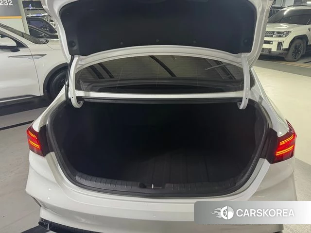 Kia The New K3 2nd generation 2022 Белый из Кореи, фото 5