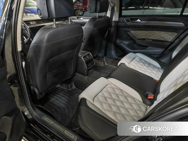 Volkswagen Magotan 2024 Черный из Китая, фото 4