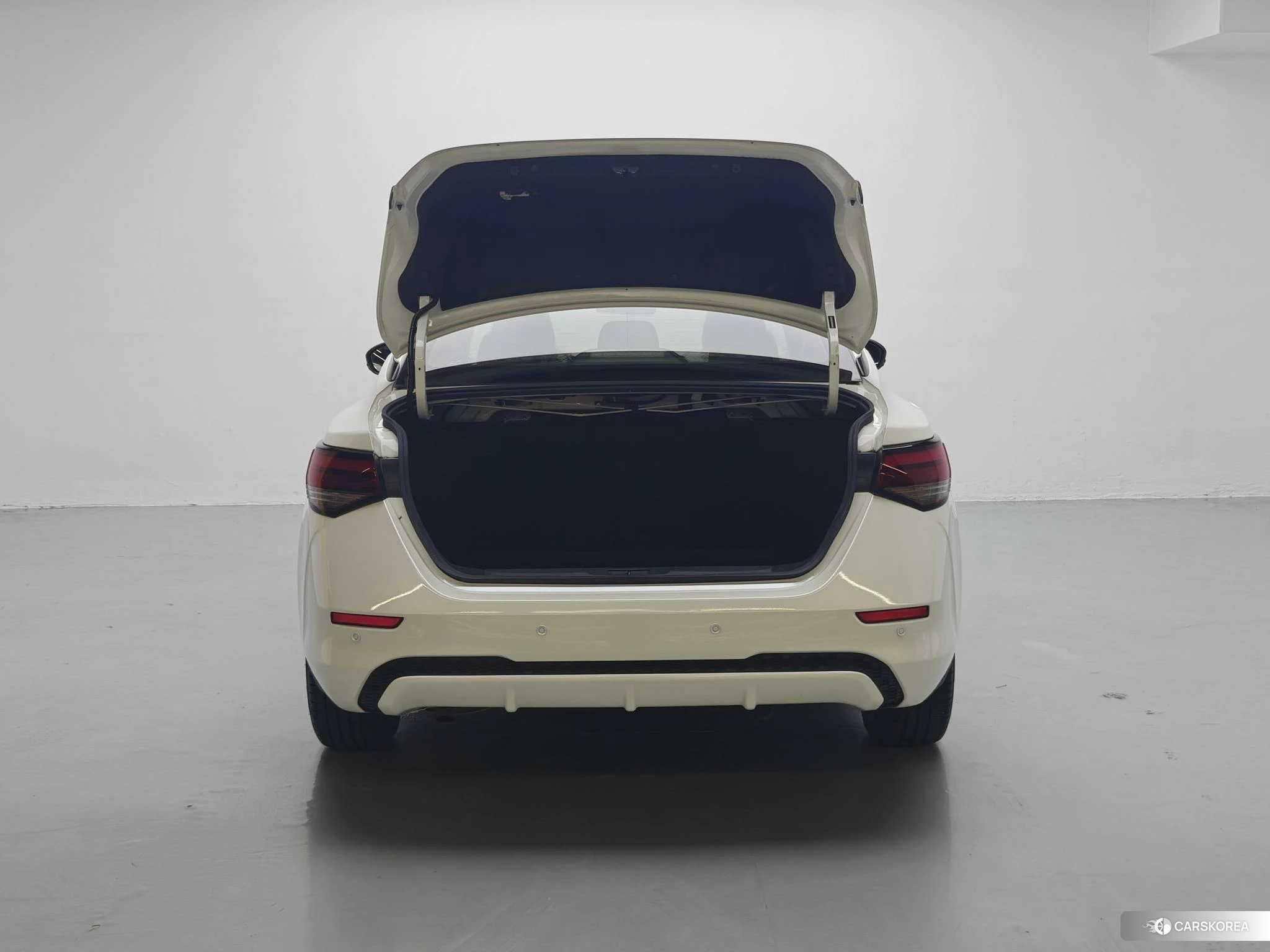 Nissan Xuan Yi id 4479758 из Китая 14