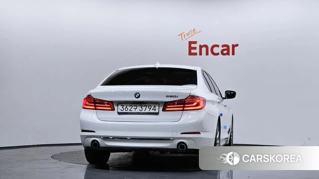 BMW 5 Series (G30) id 3924983 из Кореи 14