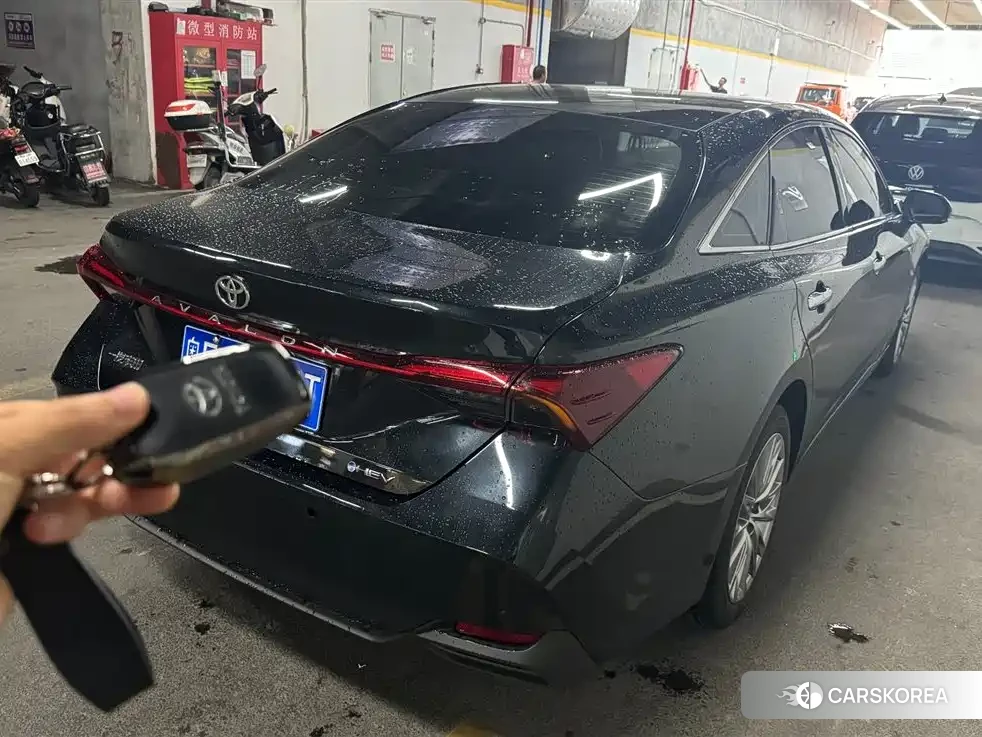 Toyota Avalon 2026 Черный из Китая, фото 4