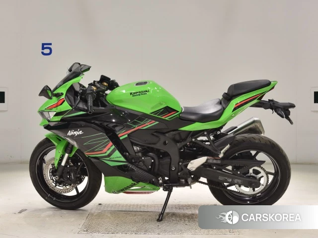 Проданный Kawasaki ZX-4R SE 2025 из Японии, фото 2