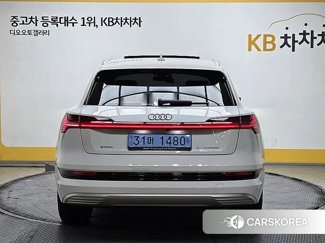 Audi e-Tron id 3054772 из Кореи 14