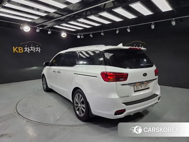 Kia The New Carnival id 2304870 из Кореи 13