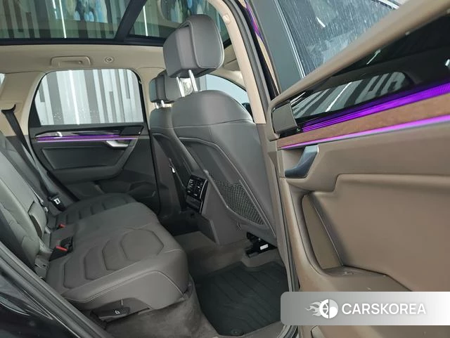 Volkswagen Touareg id 4254220 из Китая 13