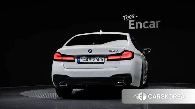 BMW 5 Series (G30) id 3426665 из Кореи 14